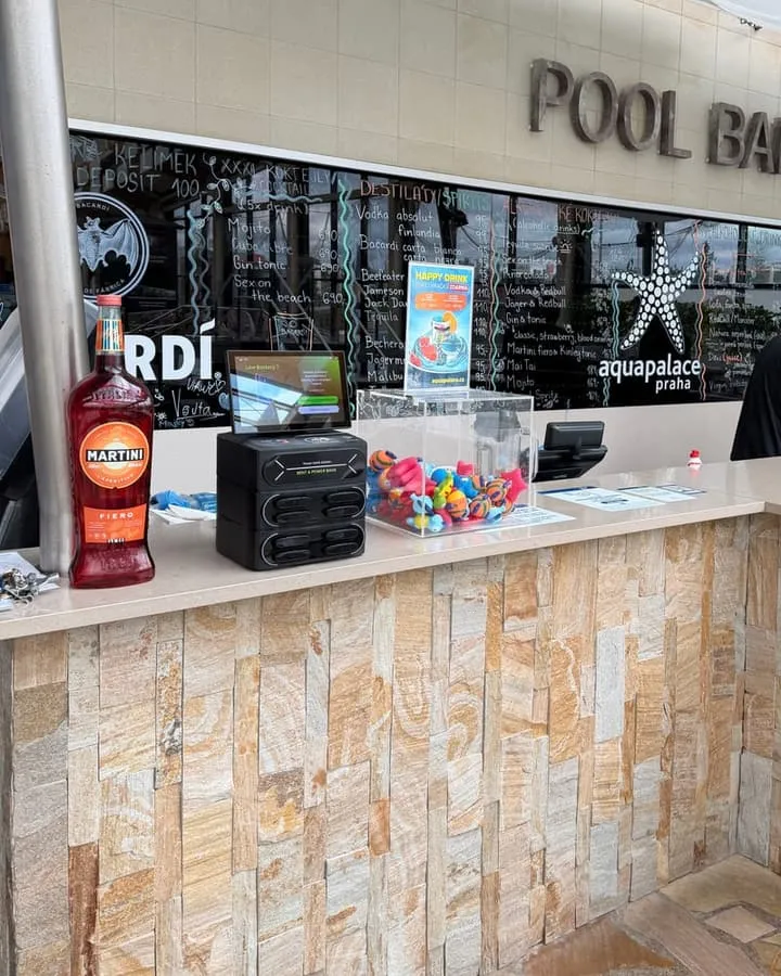 Stanice Recharge v provozovně Aquapalace Praha